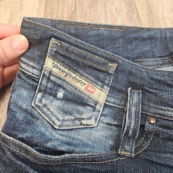 Diesel Matic Stretch Denim Jeans Dark Wash Straight Relaxed Women's 31 - Picture 4 of 12